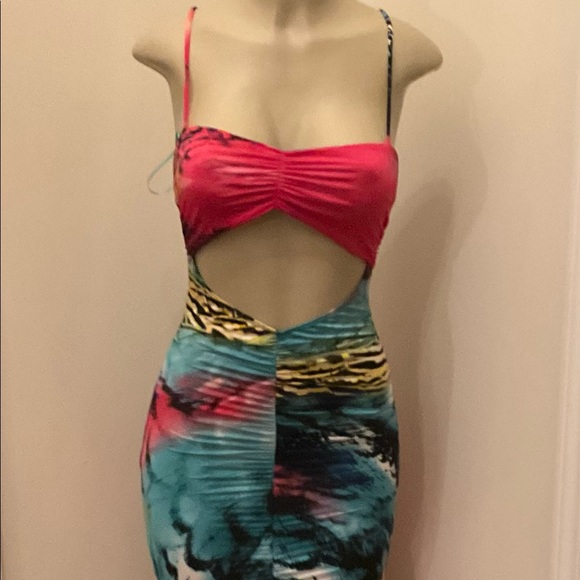 Mermaid Dress with cutout and Split - Picture 4 of 8